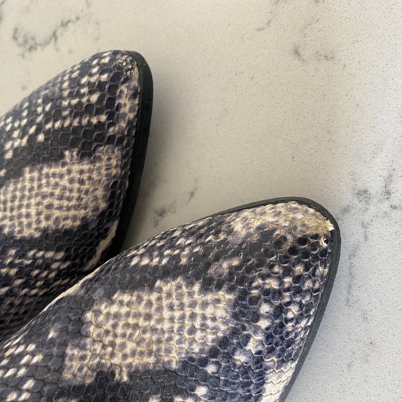 Steve Madden snake skin boots - Picture 3 of 6
